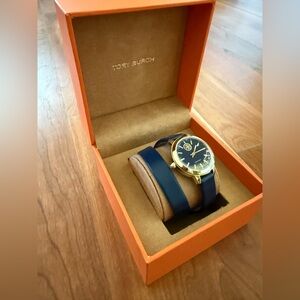 🆕 Tory Burch double wrap watch. New in Box.